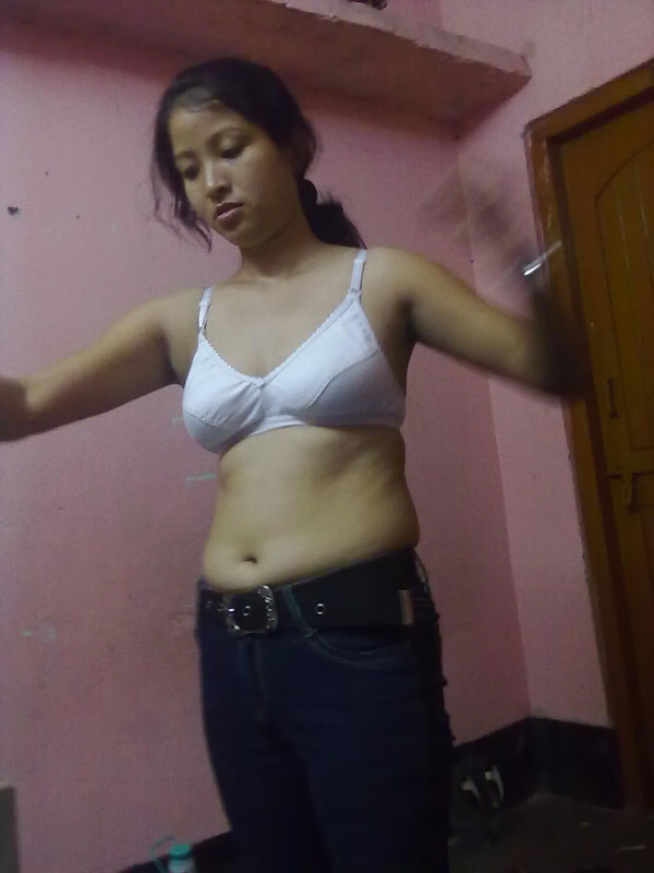 Nepalese Girl Uncovers Natural Tits As She Disrobes To Her Panties Pornpics De