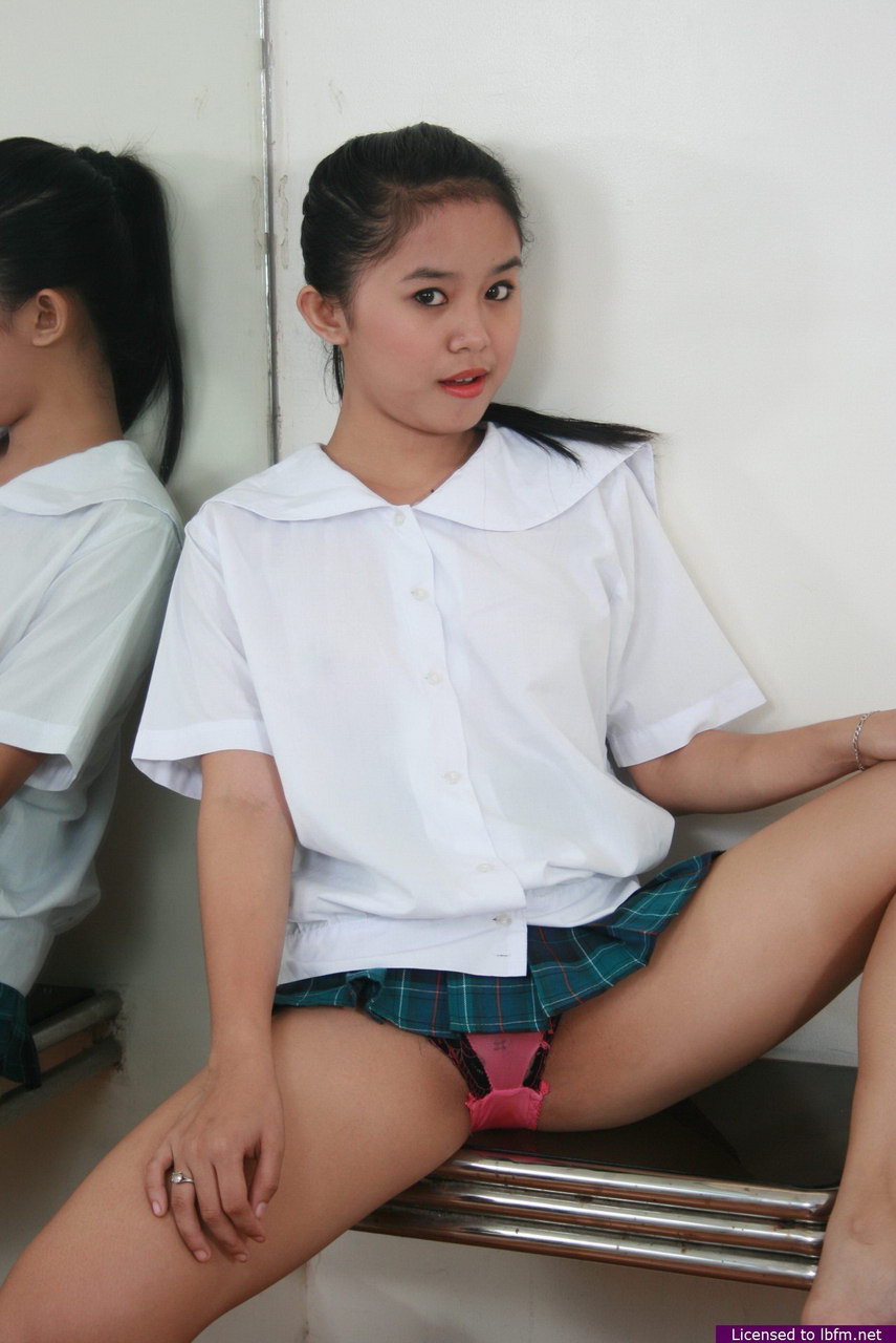 Asian Schoolgirl Pussy Pics