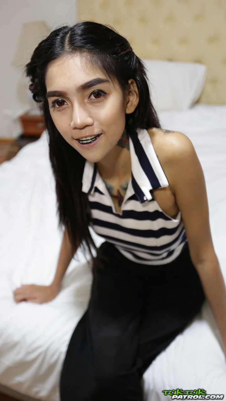 Skinny Thai Girl With Tattoos And Braces Makes Her Nude Modelling Debut Pornpics De