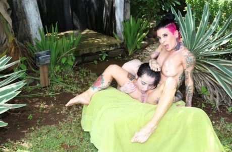 Tattooed girls Joanna Angel & Charlotte Sartre have lesbian sex near the woods - pornpics.de