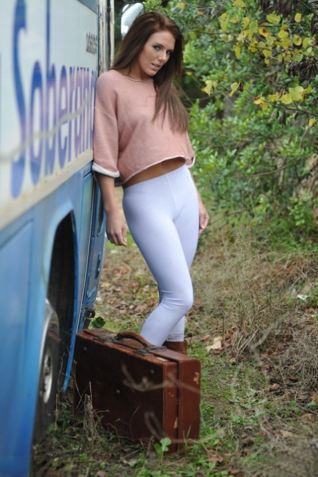 Solo girl Jennifer Nexus flashes her tits before getting on the bus - pornpics.de