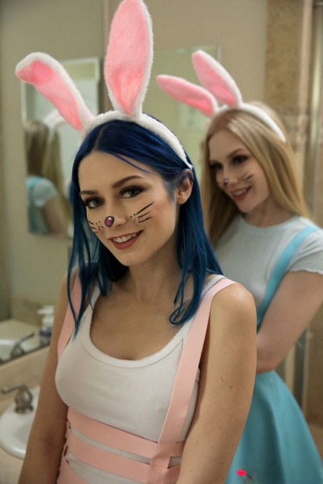 Cute girls don cosplay bunny ears and makeup before blowing a big cock - pornpics.de