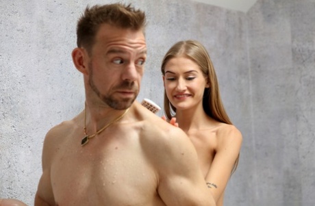 Skinny teen Tiffany Tatum seduces her stepfather while vacuuming in panties - pornpics.de