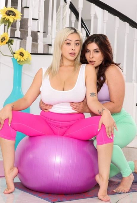 Teen lesbians Chloe Surreal & Keira Croft have sex on exercise mats