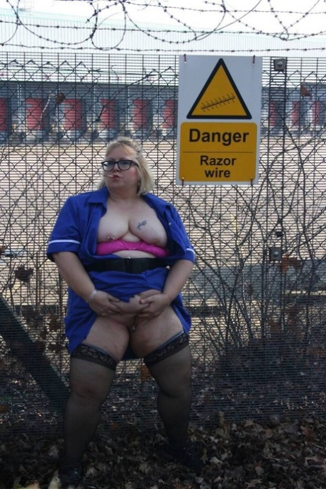 Obese British lady Lexie Cummings exposes herself out in public