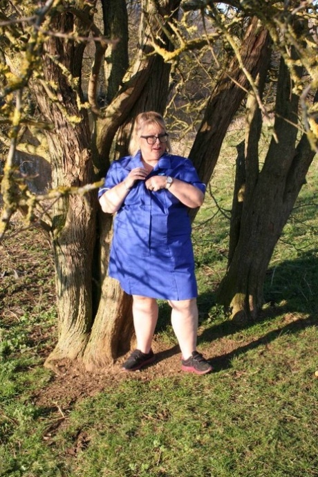 Obese British lady Lexie Cummings exposes herself out in public