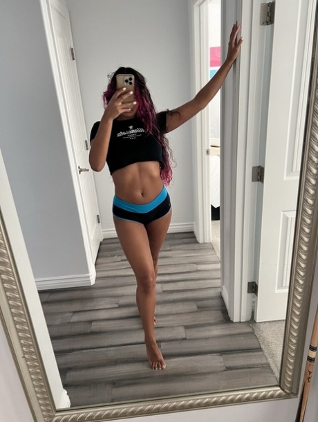 OnlyFans Little Mika Sky Little Mika Sky