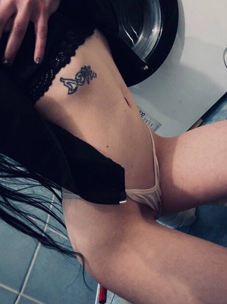 OnlyFans Niki Diamond1 performed by Niki Diamond Hot Gallery