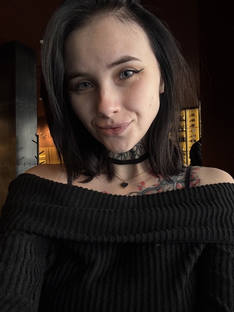 OnlyFans Beatrice Bell featuring Beatrice Bell Porn Photos