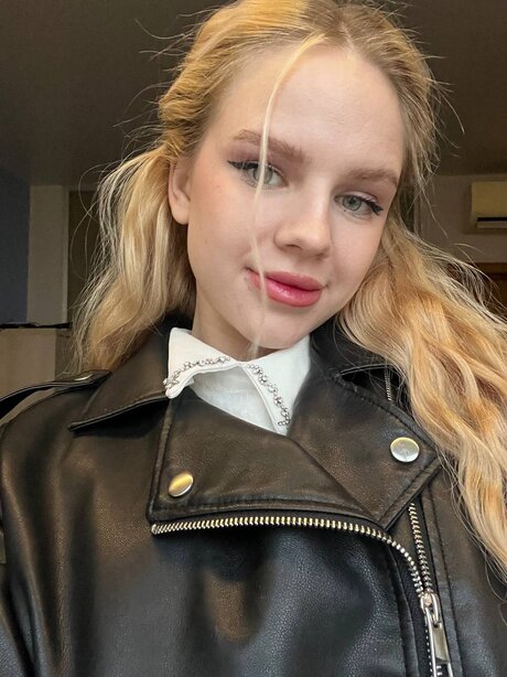 OnlyFans Alice Sparkle Alice Sparkle