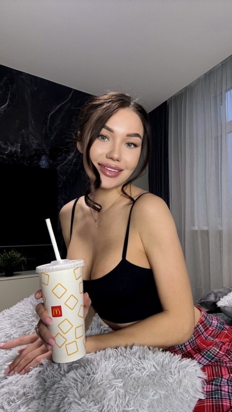 OnlyFans 玛戈-玛格丽塔 玛戈-玛格丽塔