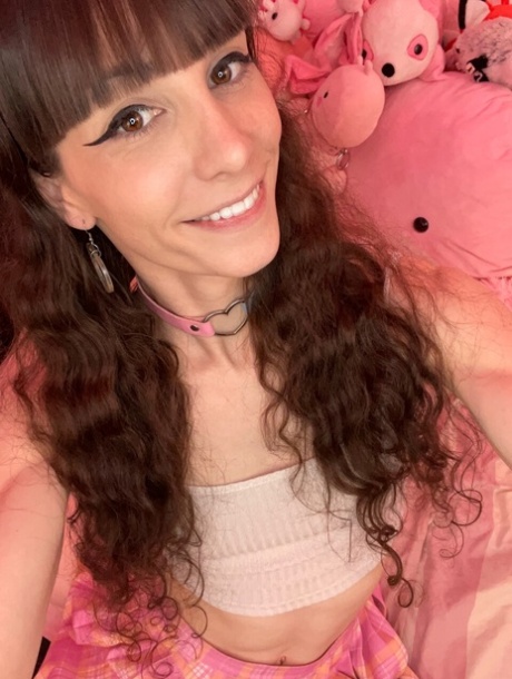 OnlyFans Samly Pee Pee 表演的 Samly Pee Pee 热门图库