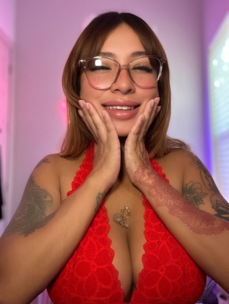 OnlyFans Riley Swift 表演的 Riley Swift 性爱图片