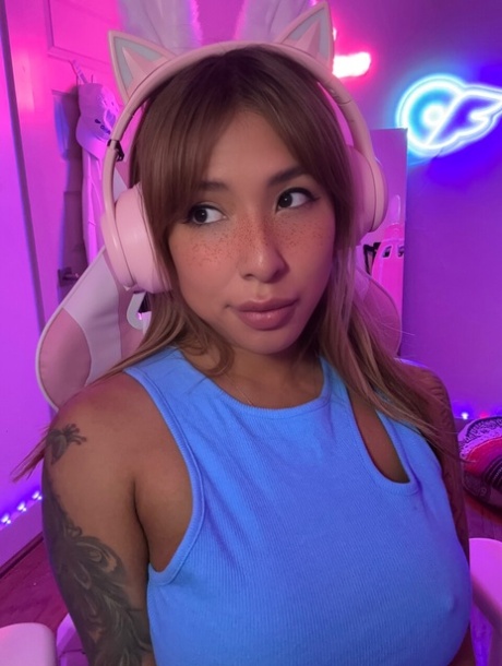 OnlyFans Riley Swift 表演的 Riley Swift 性爱图片