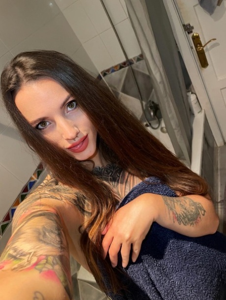 OnlyFans Elly Ink performed by Elly Ink XXX Pics