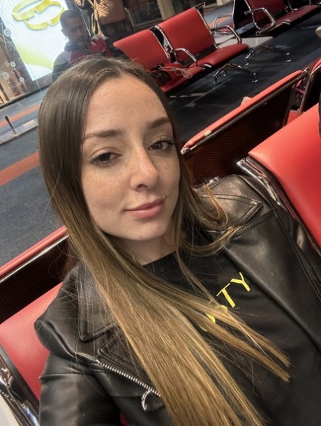 OnlyFans Sara Core 特色 Sara Core 色情图片