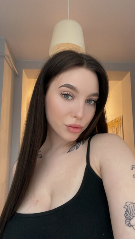 OnlyFans Amina Bratz starring Amina Bratz Sex Pictures