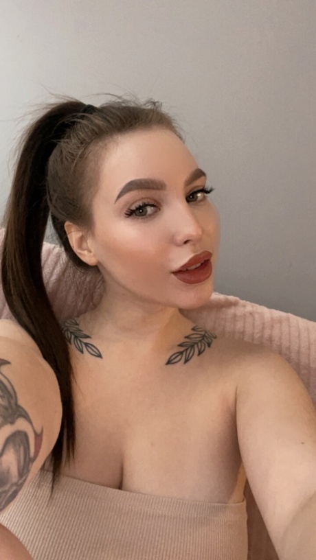 OnlyFans Amina Bratz starring Amina Bratz Sex Pictures