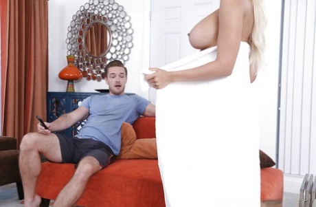 Naked Latina Luna Star seducing guy with big cock for full on hard fucking