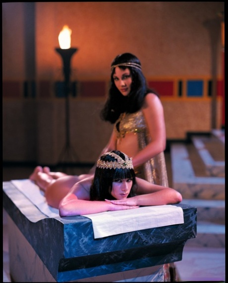 Kinky dolls Jessica May & Julia Taylor get rammed in an ancient Egyptian 3some