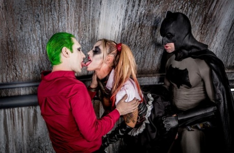 Sleazy MILF Kleio Valentien enjoys a wild FMM 3some in a Suicide Squad parody
