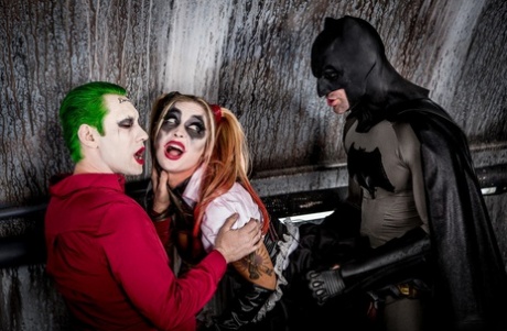 Sleazy MILF Kleio Valentien enjoys a wild FMM 3some in a Suicide Squad parody