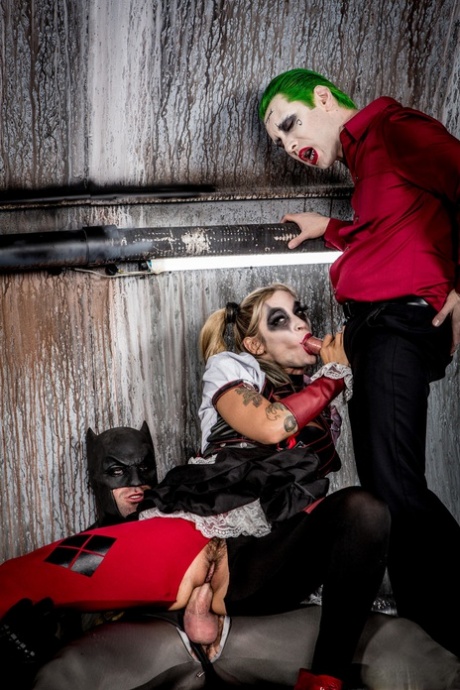 Sleazy MILF Kleio Valentien enjoys a wild FMM 3some in a Suicide Squad parody