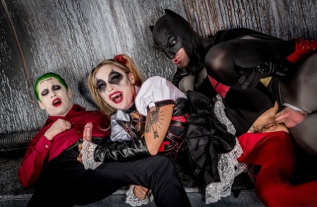 Sleazy MILF Kleio Valentien enjoys a wild FMM 3some in a Suicide Squad parody
