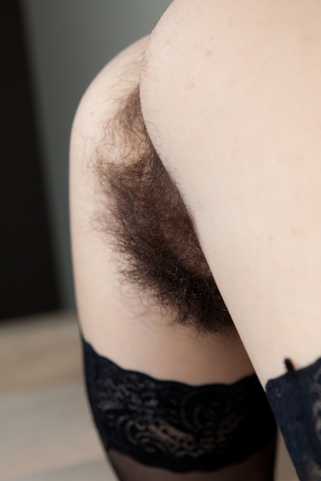 Hairy Woman Porn Pics & Naked Photos - PornPics.com