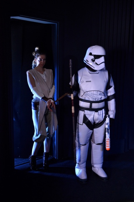 Ebony trooper and white Jedi team up to double penetrate beauty Stella Cox