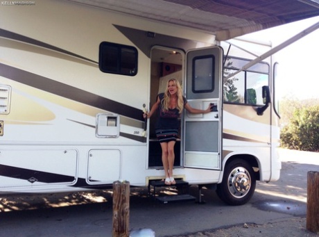 Big Tits Sex In Camper - Rv Porn Pics & Naked Photos - PornPics.com