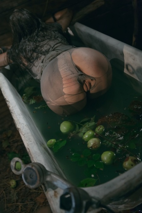 爱毛茸茸的艾米莉J