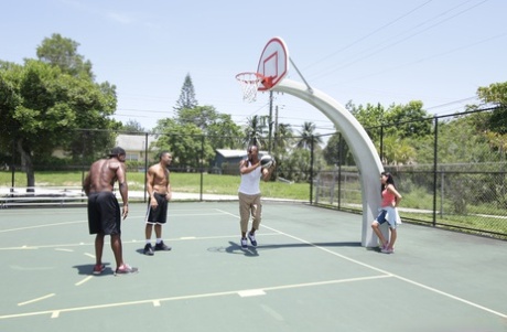 Petite teen Michelle Martinez enjoys a wild gangbang with black basketballers - pornpics.de