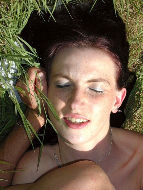 Amateur redhead Irina gives a blowjob before riding a dick at a picnic