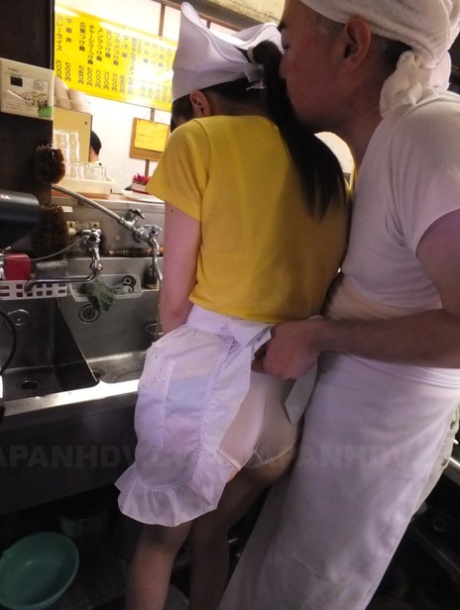 Sexy Japanese chef Mimi Asuka gets gangbanged & creampied at the restaurant - pornpics.de