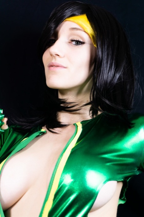 Kitty Quinn Official starring Kitty Quinn Hot Pics
