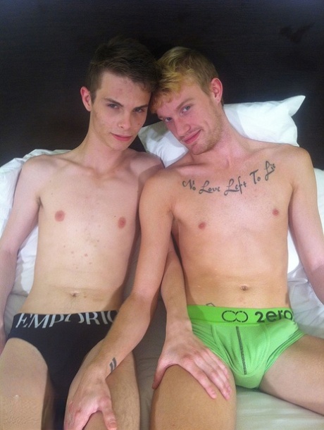 Twinks达科他州亚当斯&Kip Ryker法国吻之前有口头&肛交