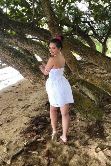 Petite girlfriend Gia Paige teases with her boobs and big booty in public