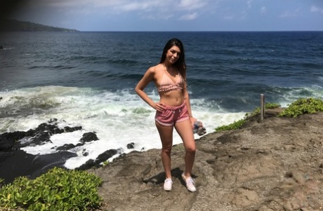 ATK 女朋友 Olivia Lua