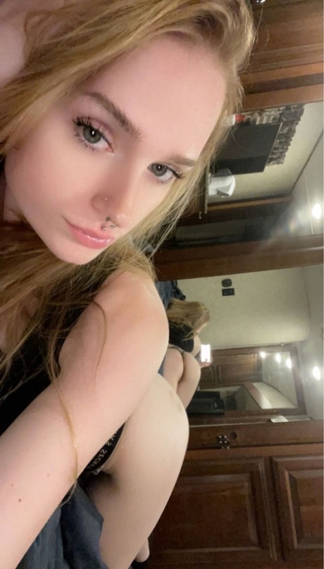 OnlyFans Blake Bloom 