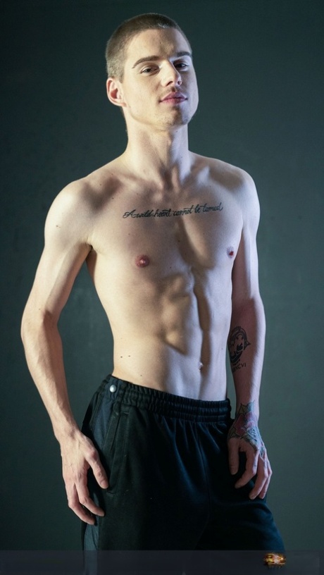 Horny muscular gay guys Collin Lust and Lev Ivankov bang each other