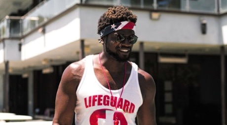 Hot muscular black gay boyfriends bang a naughty white guy poolside