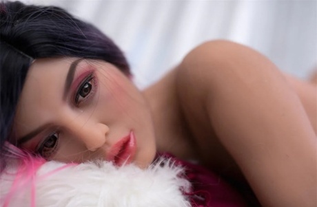 Realistic sex doll Danielle Steele exposes her juicy pussy and big ass