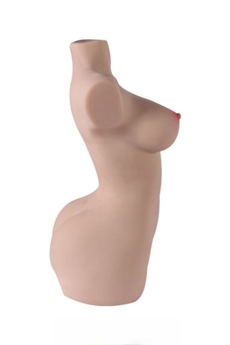 无腿无头的性玩偶，展示她丰满的乳房和大屁股
