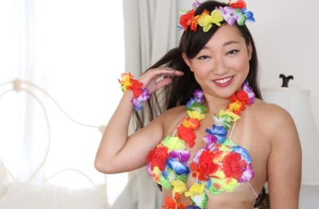 Charming Polynesian babe Minami Sakamoto takes a hardcore pounding