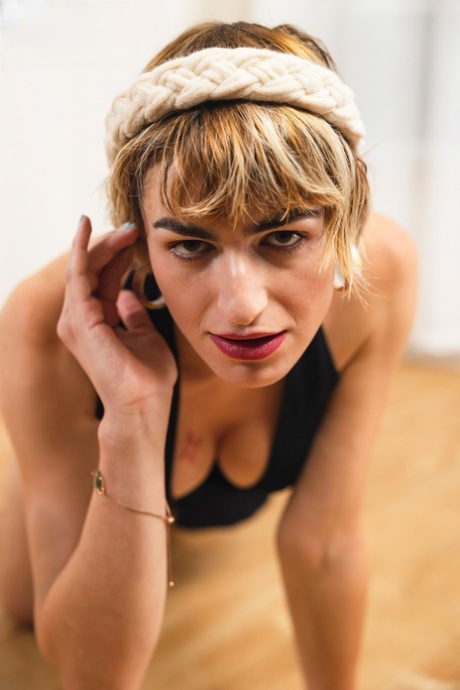 Grooby Girls performed by Valentina Sin Concha Nude Images