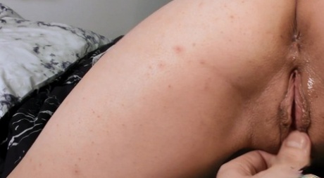 Mofos Network 推出 Jessica Starling、Vitaly Vox XXX 图片