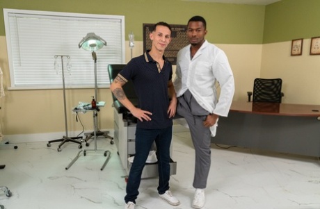 Twink Des Irez & his black doctor Sean Xavier have anal sex with each other