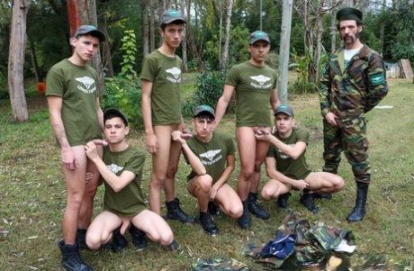 Perverted soldiers suck & fuck each other