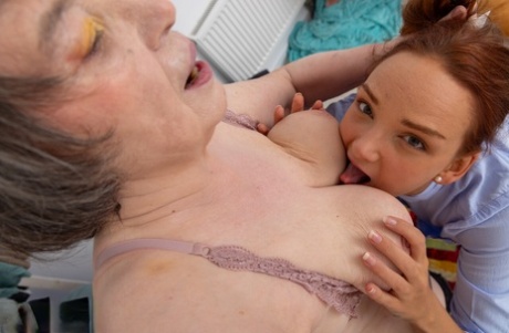 Redheaded teen Ellis Courtney eating old women Sharon Amore